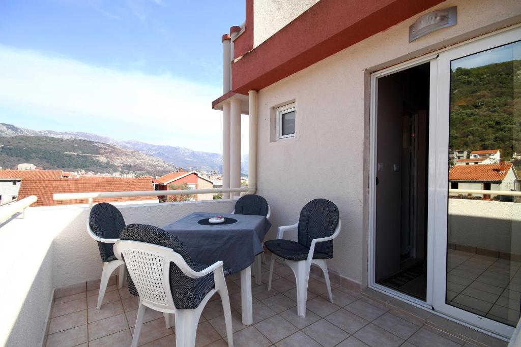 Apartments Vila Galileo Budva Rum bild