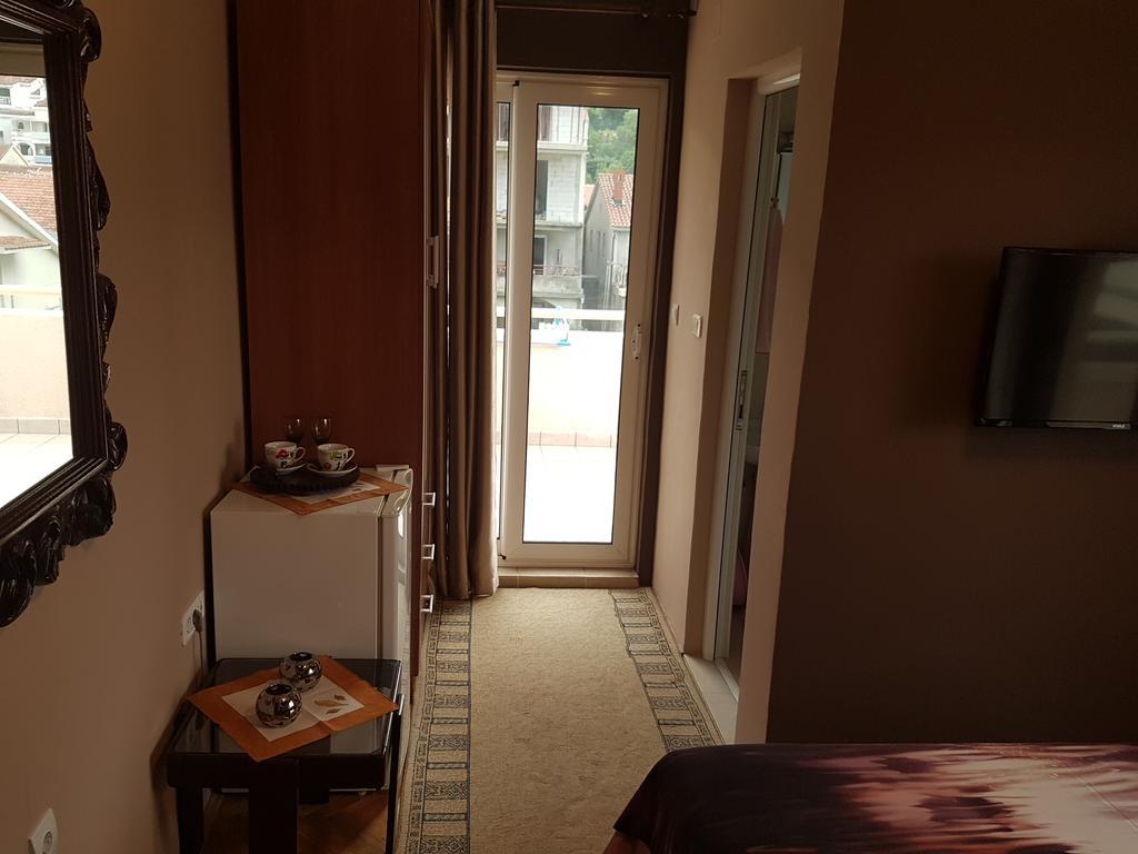 Apartments Vila Galileo Budva Exteriör bild